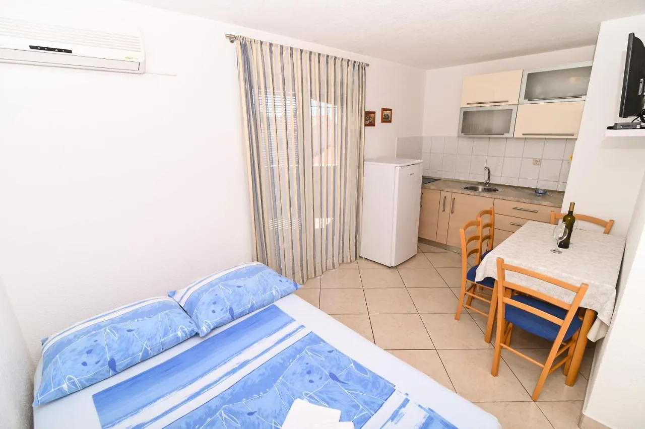 Apartmani Adria Trogir 0*,  Horvátország